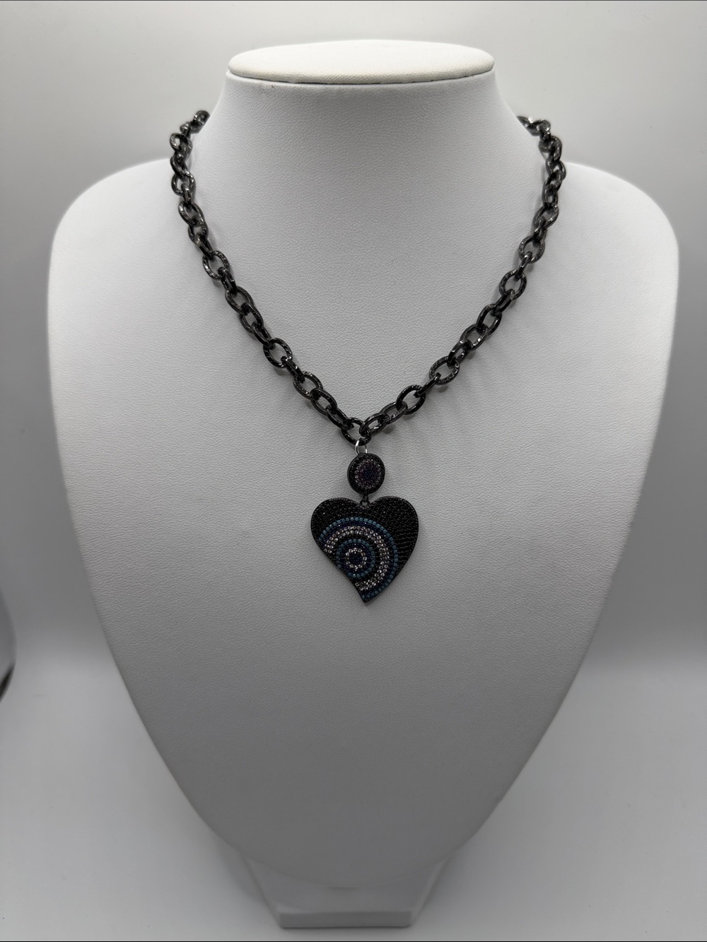 041. Black & Multi Crystal Heart Pendant Necklace with Gunmetal Chain 16” - 18”